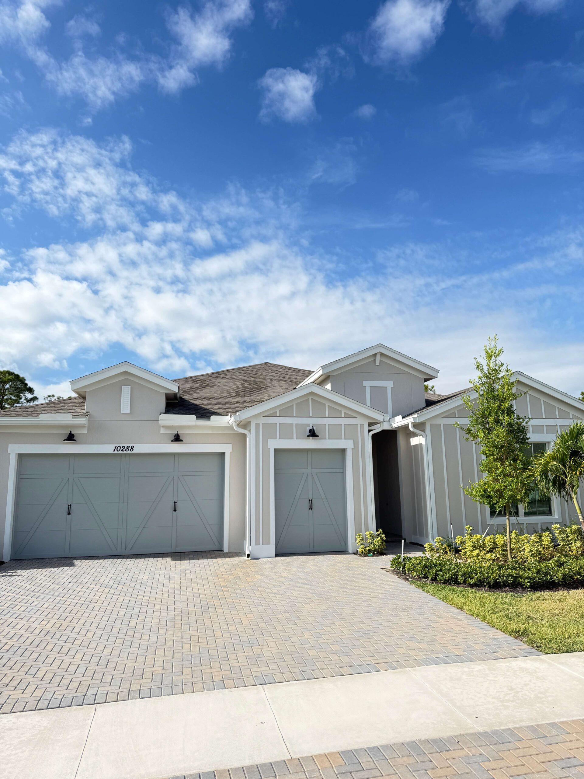The Franklin Plan at Four Seasons at Wylder featuring elegant exterior design with 3 bedrooms and 3-car garage